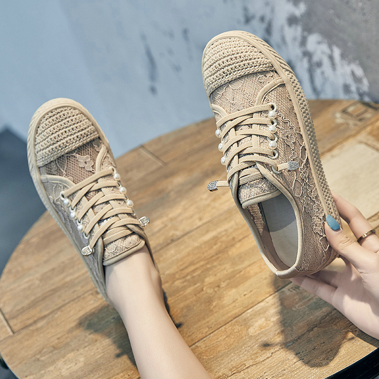 حذاء نسائي بتصميم شبكي تنفسي بخرز مجوف ومسنن فردي