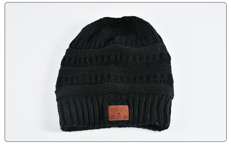 Women's Bluetooth Beanie - Warm Knitted Winter Hat