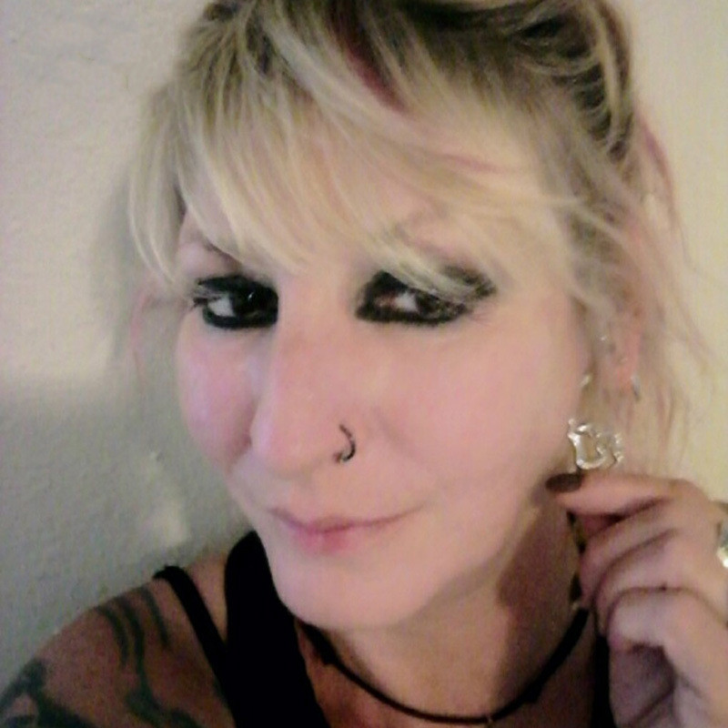 European And American New Hollow Skull Earrings