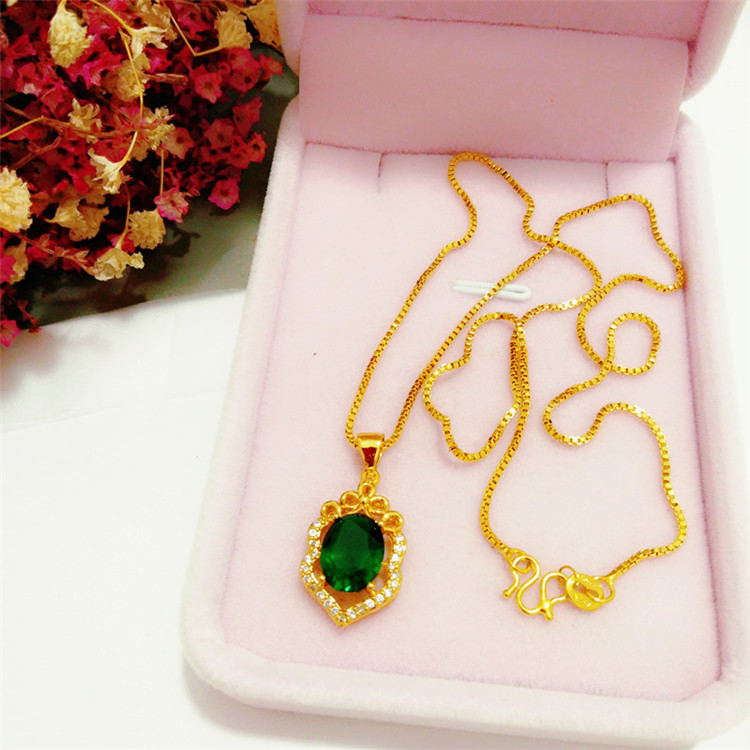 Women's Gold Pendant Necklace Simulation Gold-plated Flower-Shaped Pendant