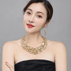 Luxury Rhinestone Gem Short Clavicle Necklace And Earring Set - View 1
