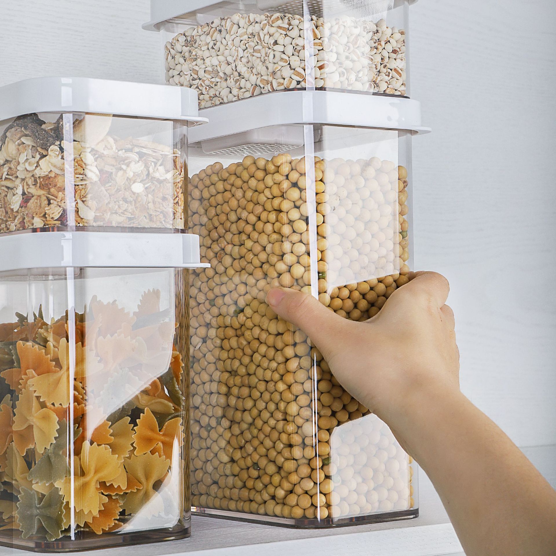 Title 2, Stackable transparent plastic food storage cont...