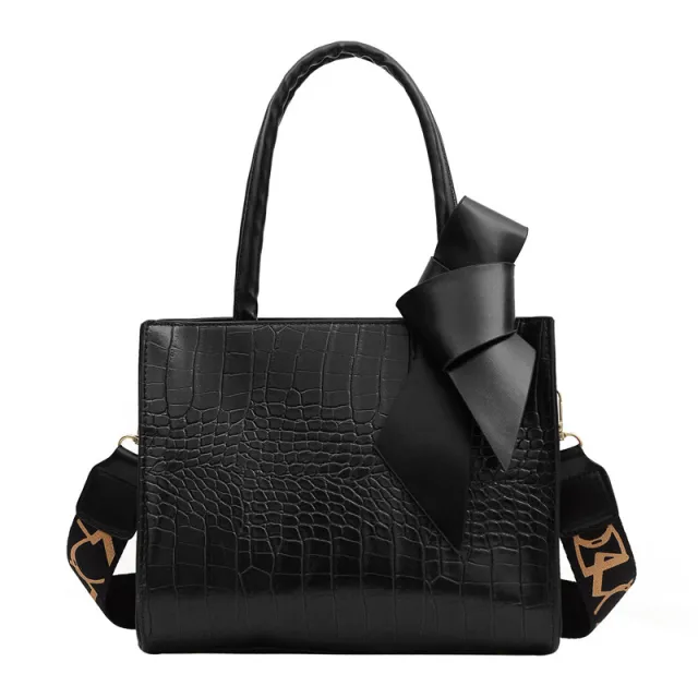 Ladies Single Shoulder Bag Trendy Chain Messenger Bag Black - Shop at LoveMi