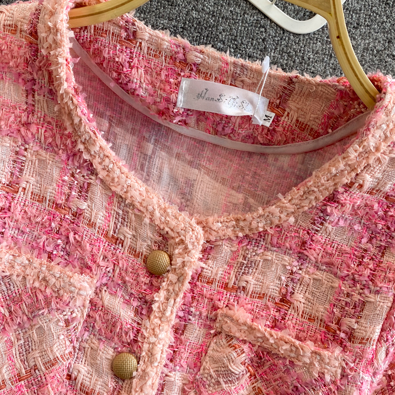 Slim Slimming Short Round Neck Top