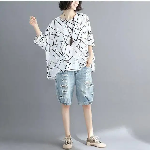 Women's Loose Literary Geometric Graphics Slim Bat Sleeve T Shirt Chiffon Shirt Top