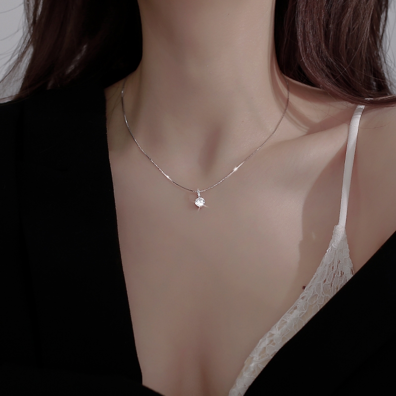 New Female Light Luxury Niche Design Sense Ins Cold Wind Exquisite Clavicle Chain