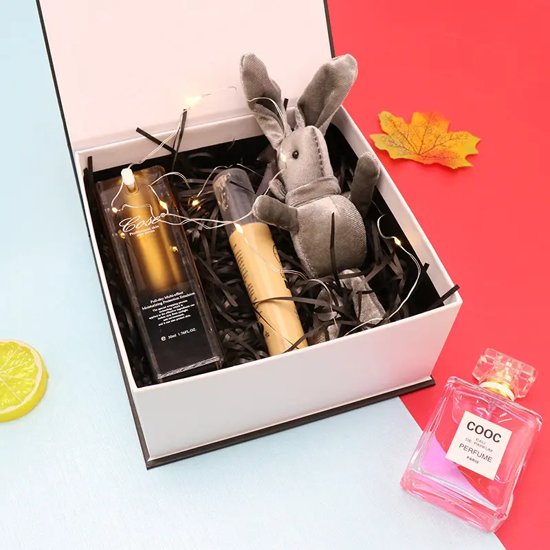 Clamshell Gift Box Lipstick Cosmetics White Packaging
