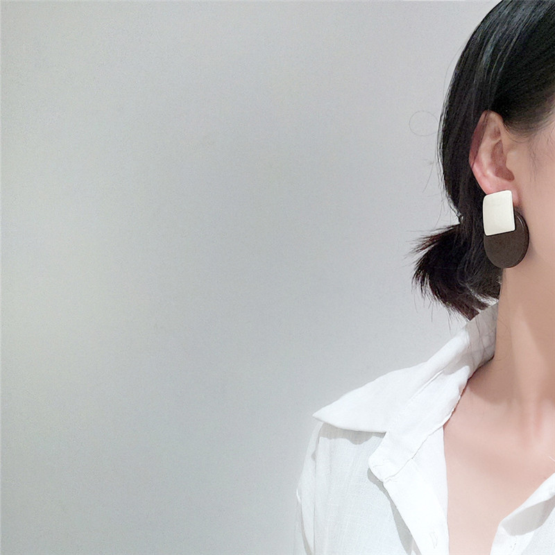 Log Retro Niche Ins Cold Wind Temperament Earrings