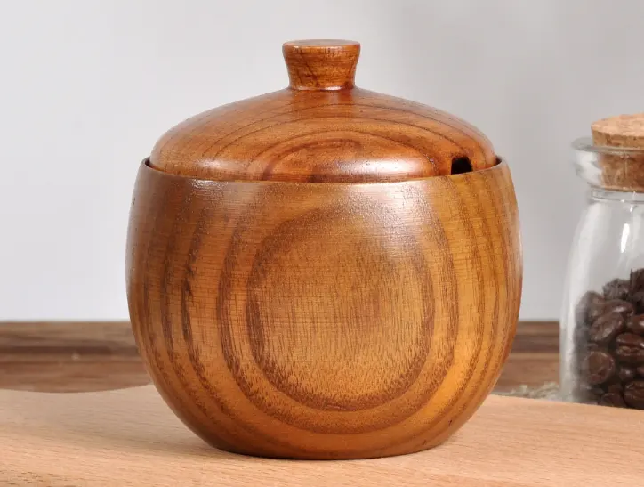 Creative Retro Solid Wood Salt Shaker