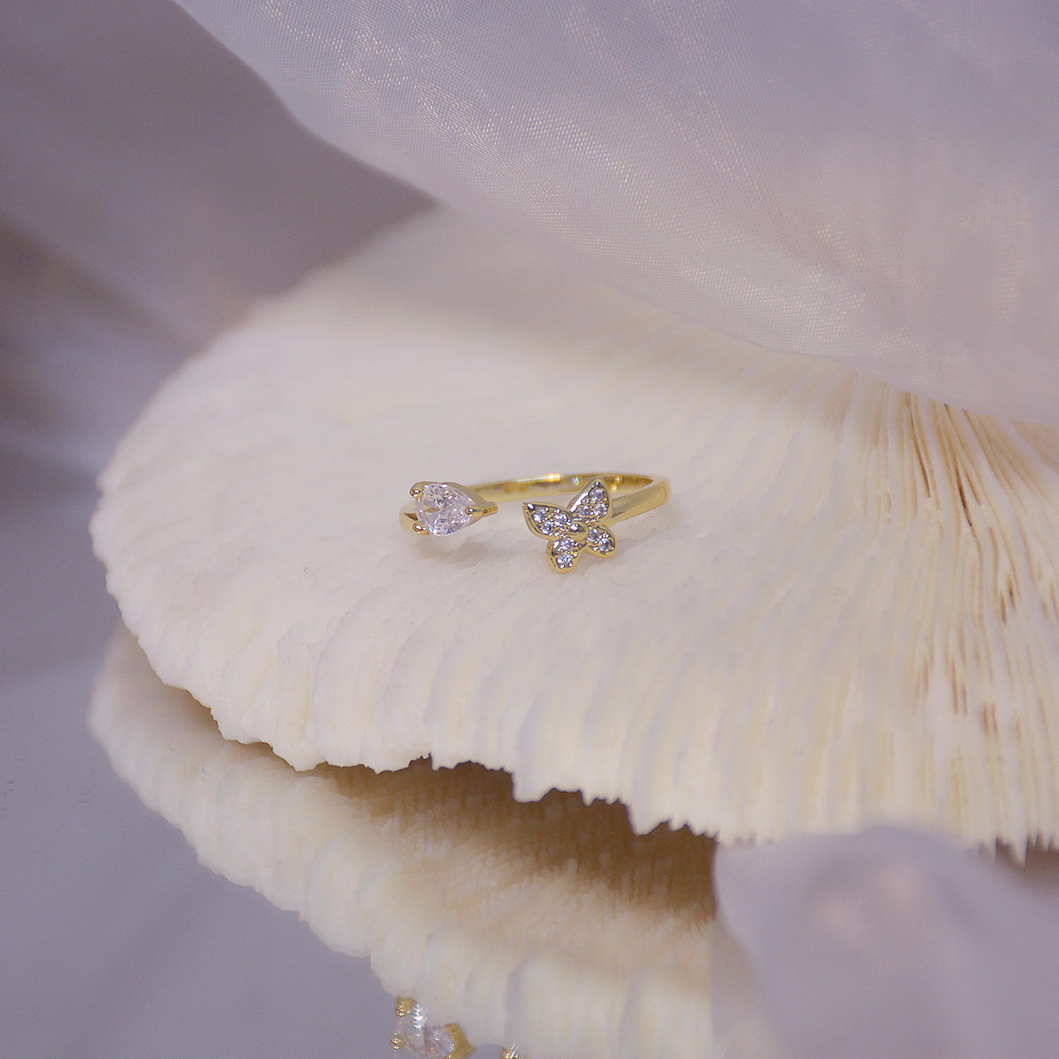 Exquisite Micro-Inlaid Zircon Butterfly Fairy Wings Temperament Ring