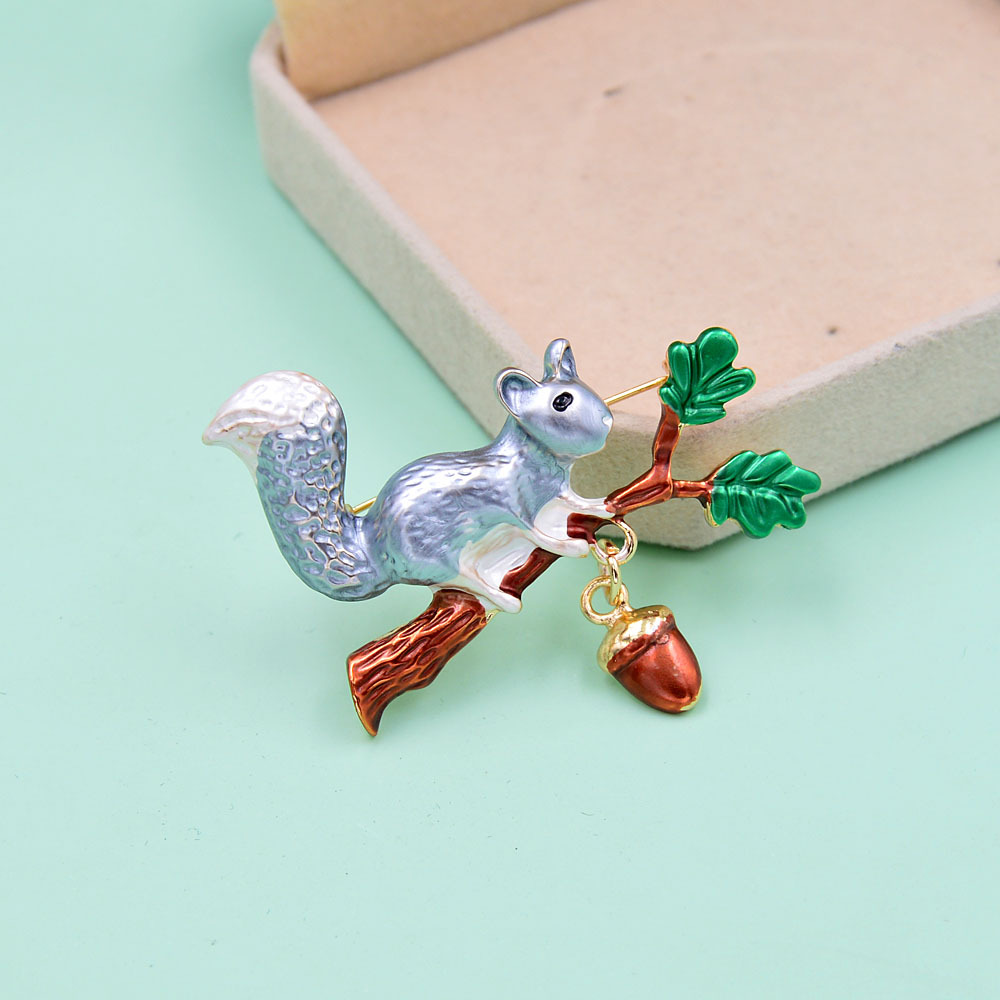 Title 4, New Enamel Squirrel Brooch Womens Animal Patte...