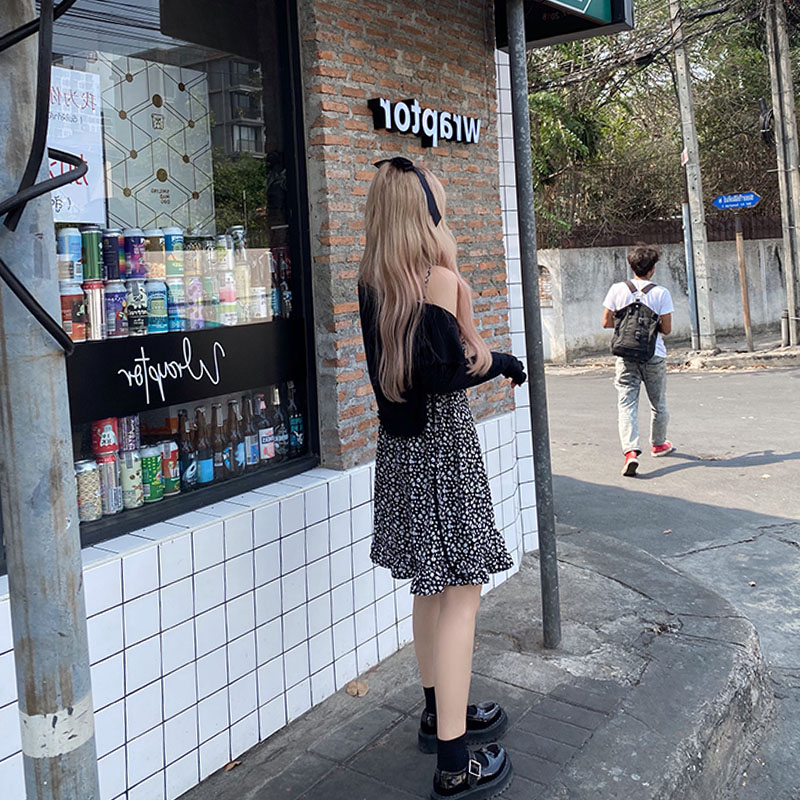 Black skirt