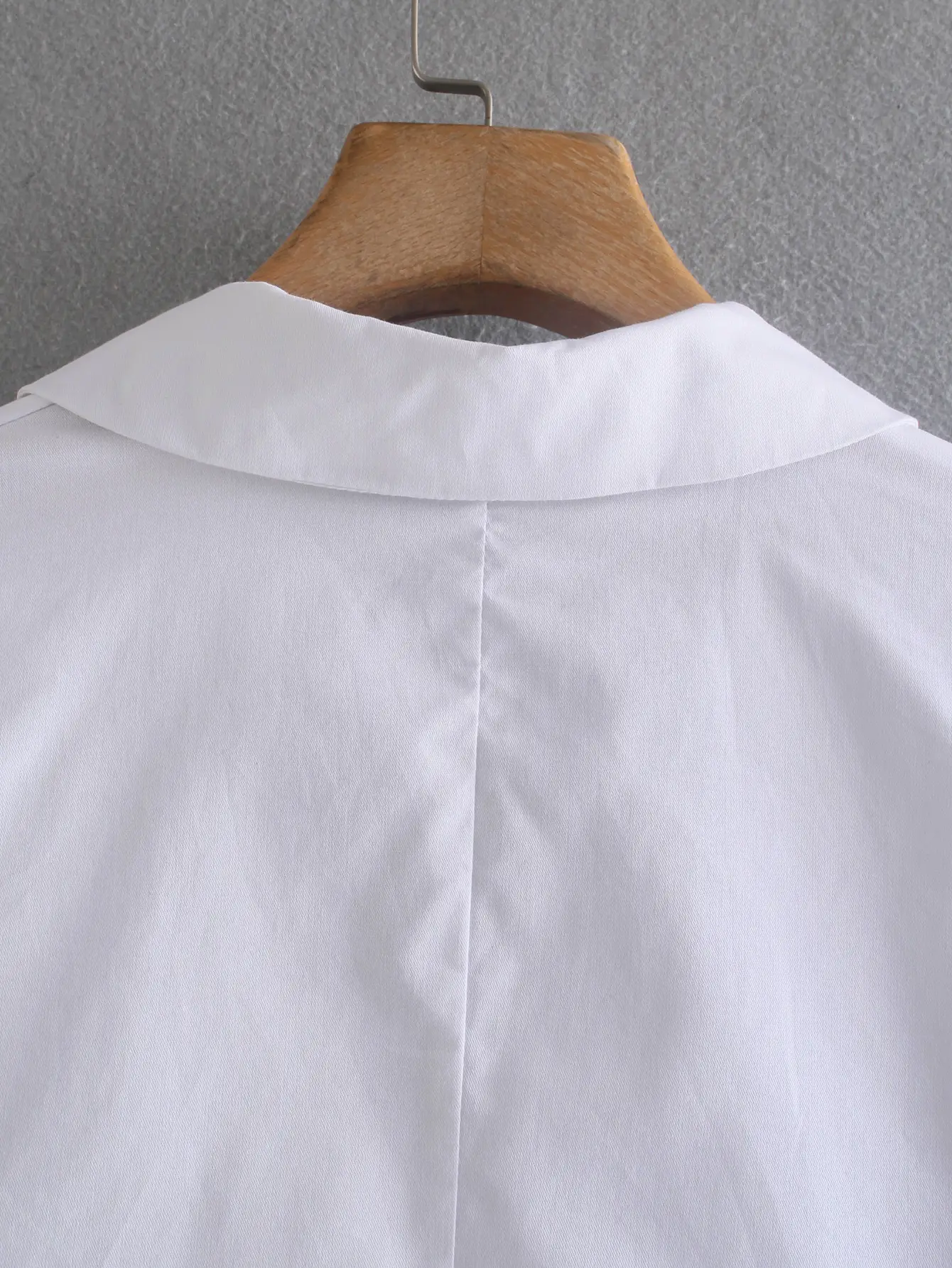 Short Shirt With Solid Folds