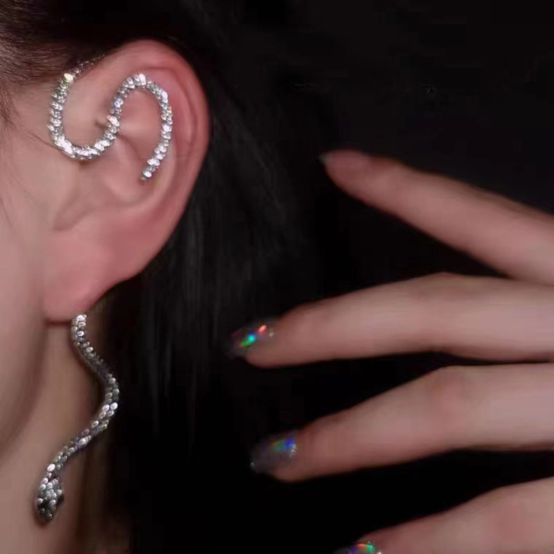 Earrings Personality Exaggerated Dark Ear Bone Clip