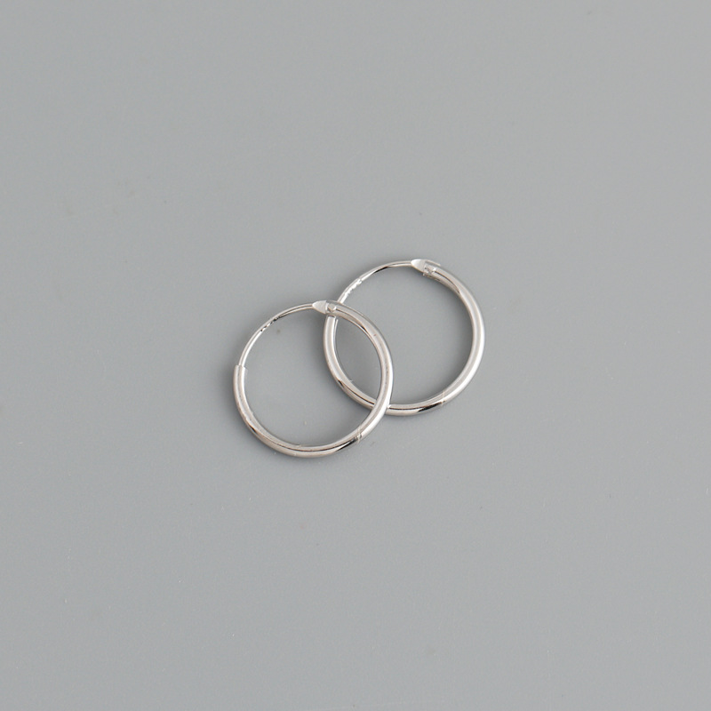 Simple Fashion Personality Circle Shape Light Body S925 Sterling Silver Ear Hoop Earrings