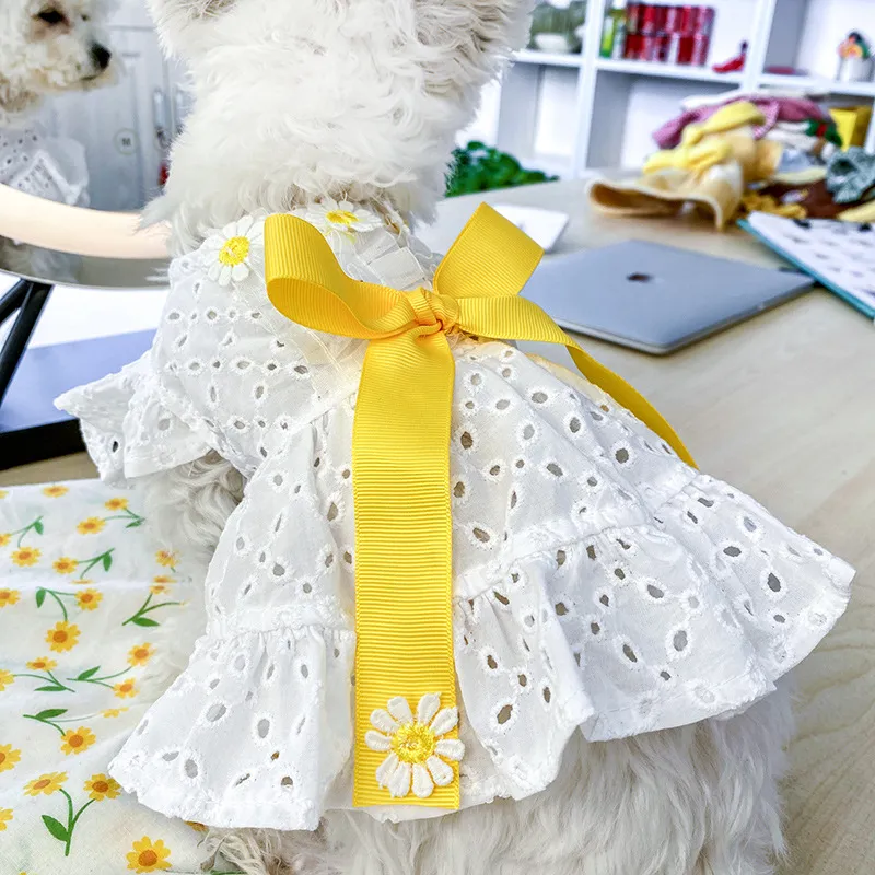 New Pet Dog Clothes Daisy Flower Skirt Hollow Bow Princess Dog Skirt - White