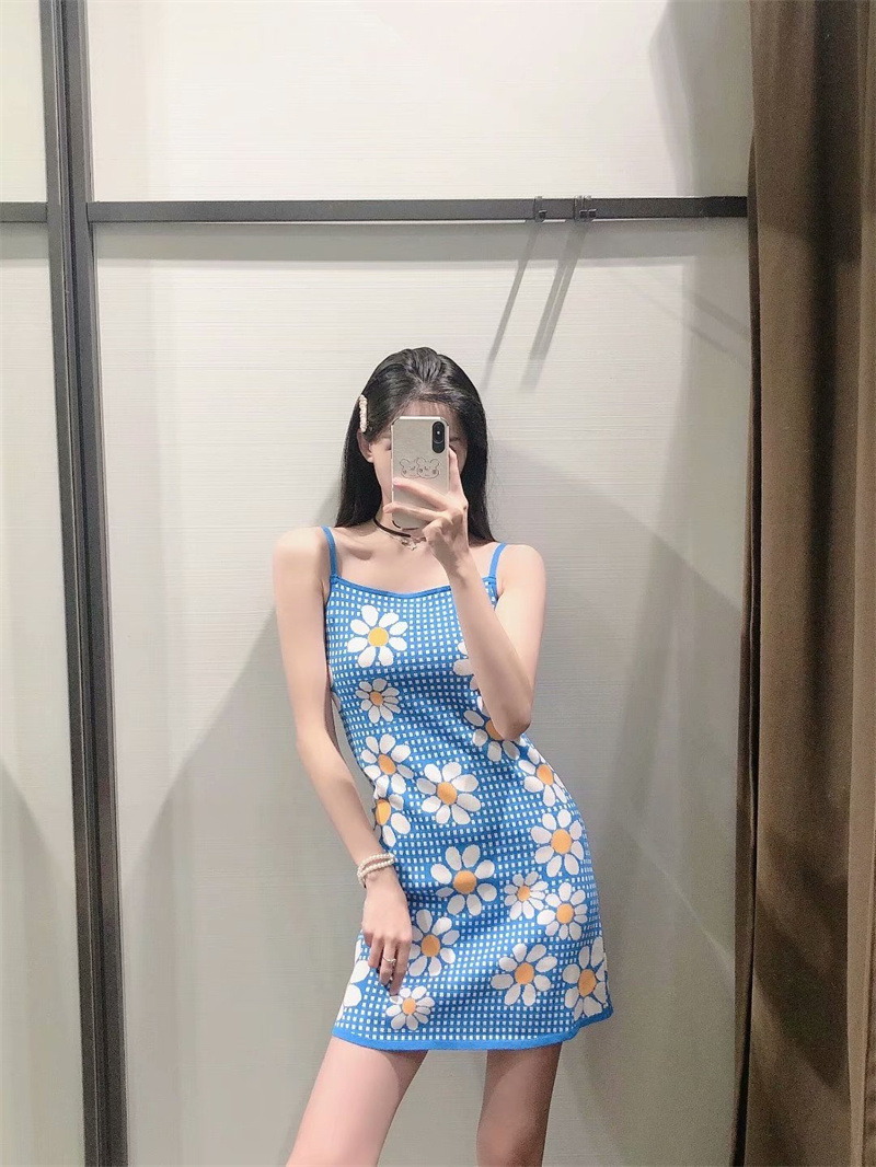  European And American Summer New Holiday Style Chrysanthemum Jacquard Knitted Fine Sling Dress Women