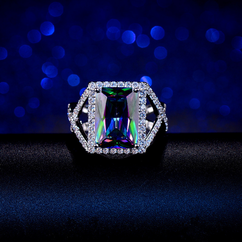 Fashion Color Ring AAA Zircon Electroplating Platinum Ladies Hypoallergenic Ring