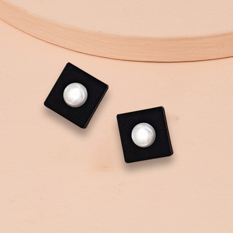 Black Big Fashion Personality Earrings Red Earrings