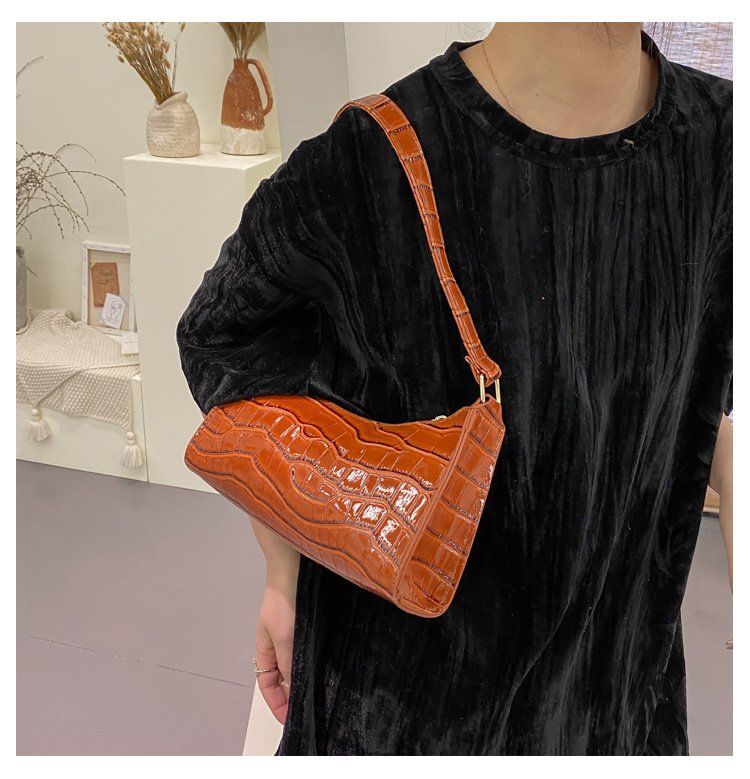 Title 10, Stone Pattern One-shoulder Handbag Bag Patent L...