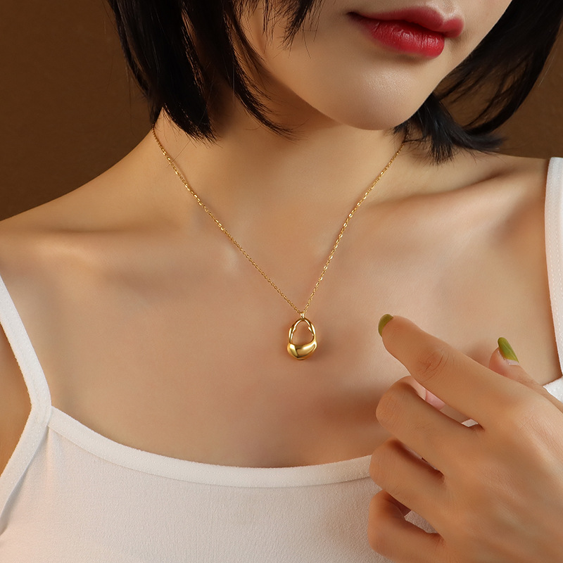 Small Design Special-shaped Hollow Hip-hop 18K Gold Necklace