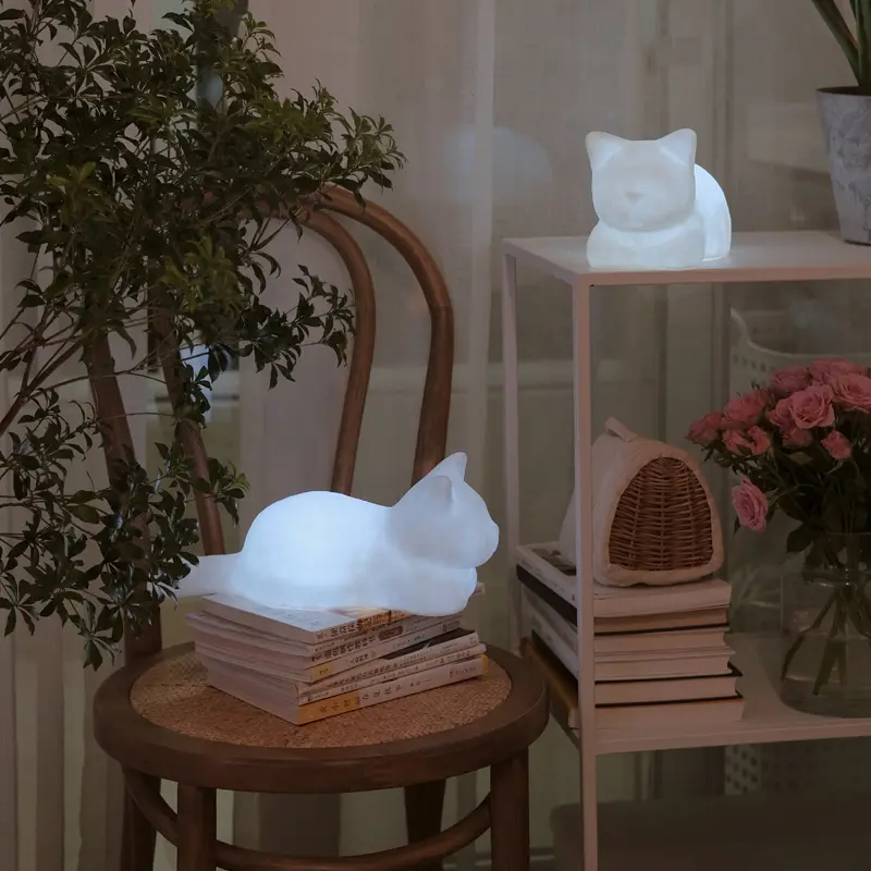 Goodnight Of The Cute Little Night Light Cat