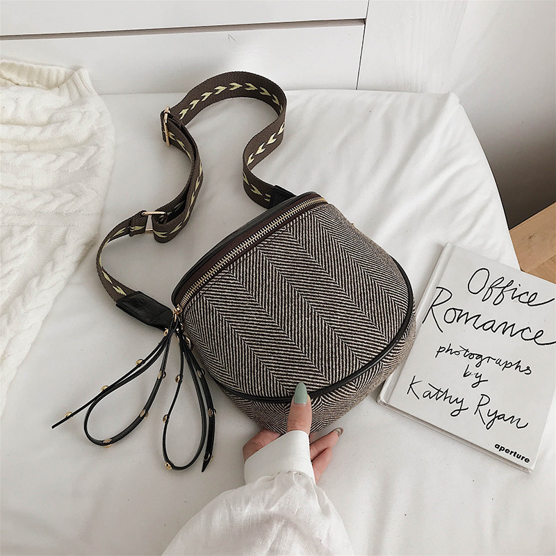 Western Style Simple Shoulder Bag Korean Style Single Shoulder Messenger Coffee - Shop at LoveMi