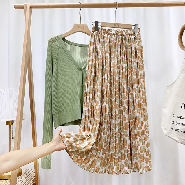 Floral Chiffon Pleated Skirt - Shop at LoveMi