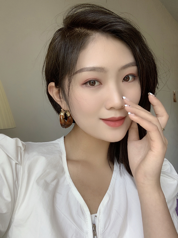 High Sense Of Amber Acrylic Stitching Earrings Women