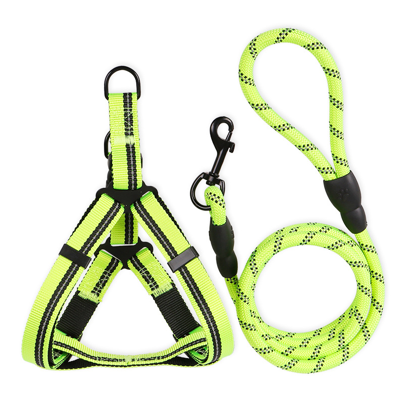 Green chest back tow rope