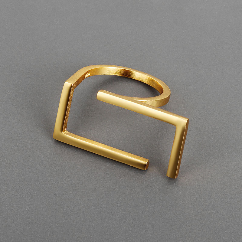 Simple Retro Light Luxury Geometric Texture Ring Women