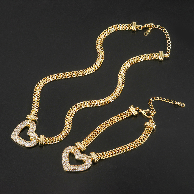 Set Hip-Hop Temperament Golden Heart-Shaped Necklace