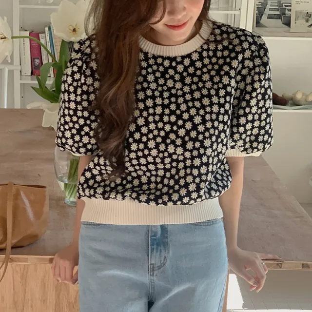 Summer Western Style Age Reduction Round Neck Pullover Loose Puff Sleeve Small Daisy Sweater T shirt Top Women Black - Shop at LoveMi