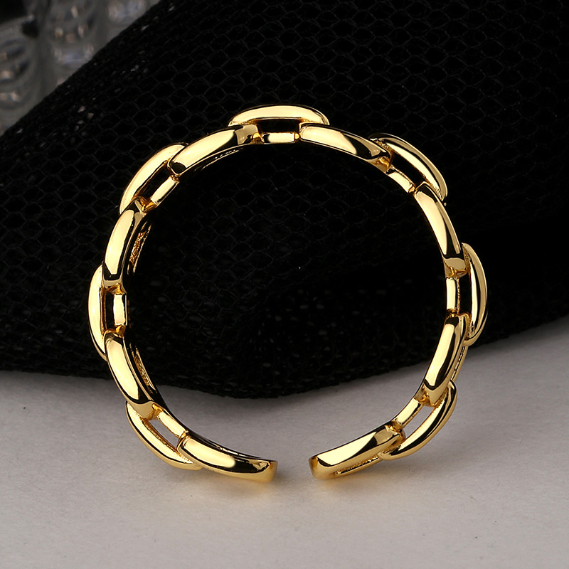 Fashion Simple Hollow Square Chain Ring