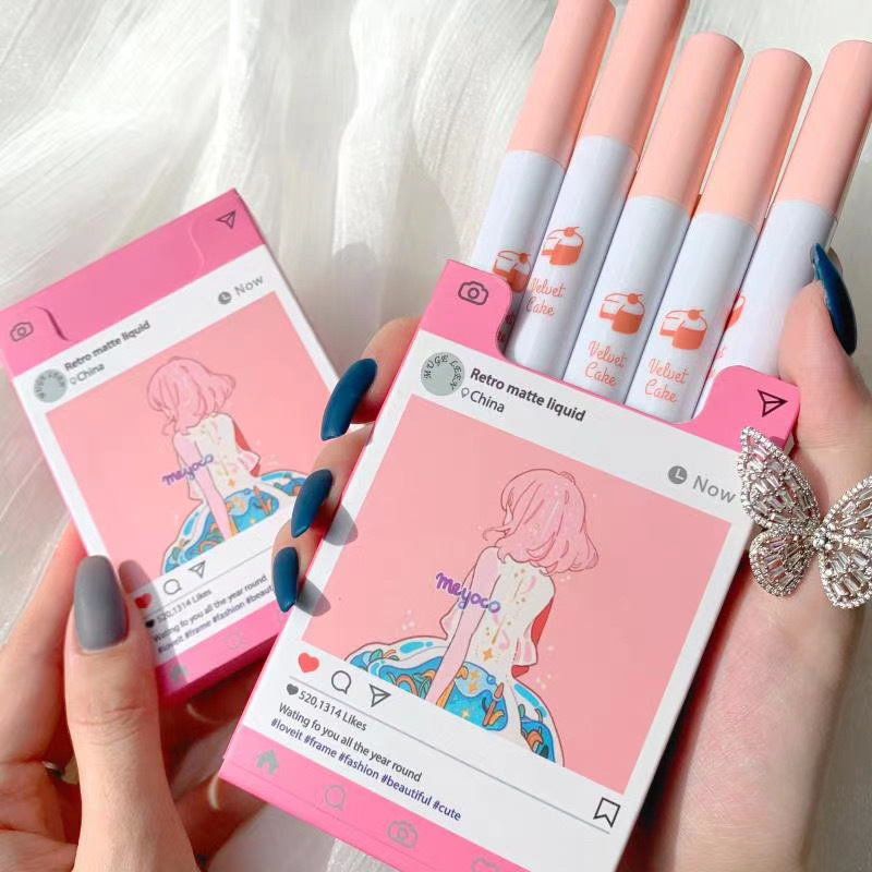 Matte Waterproof White Lipstick (4)