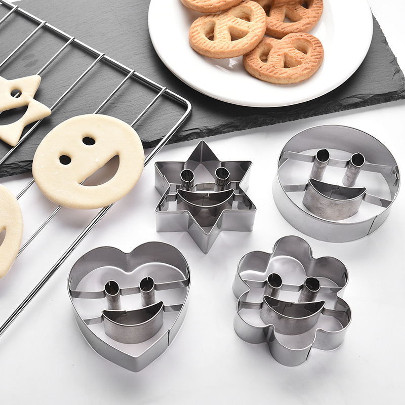 4-Piece Set Of Stainless Steel Smiley Biscuit Mould