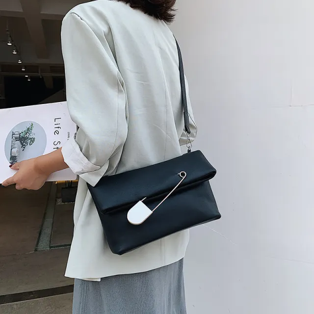 Large Pin Folding Wild Tide Messenger Bag Large Capacity Simple Small Square Bag Black - Shop at LoveMi