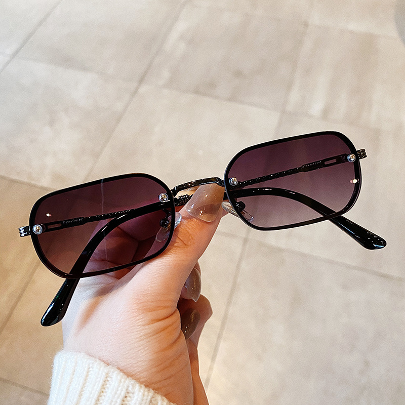 Title 1, Trendy Small Frame Sunglasses Women