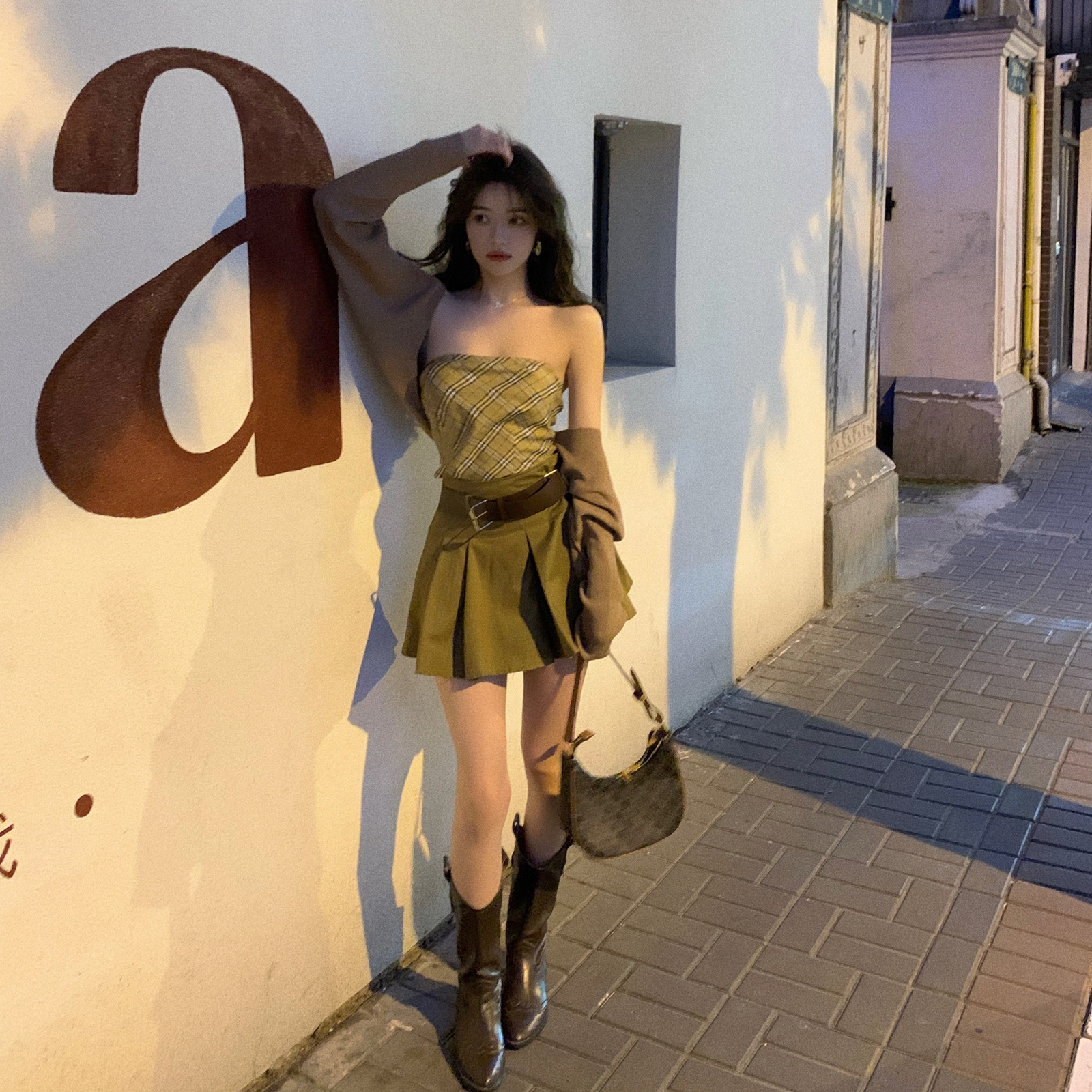 Fashion Age-reducing Hot Girl Plaid Suit Women