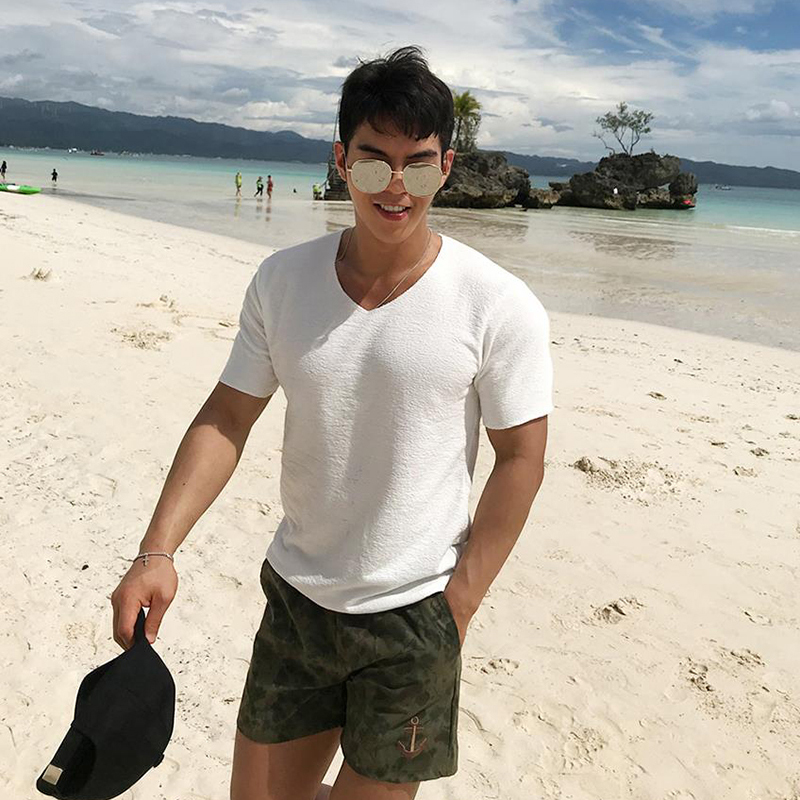 Summer Distressed Korean Style Self-cultivation Large V-neck Casual Bottoming Short-sleeved T-shirt