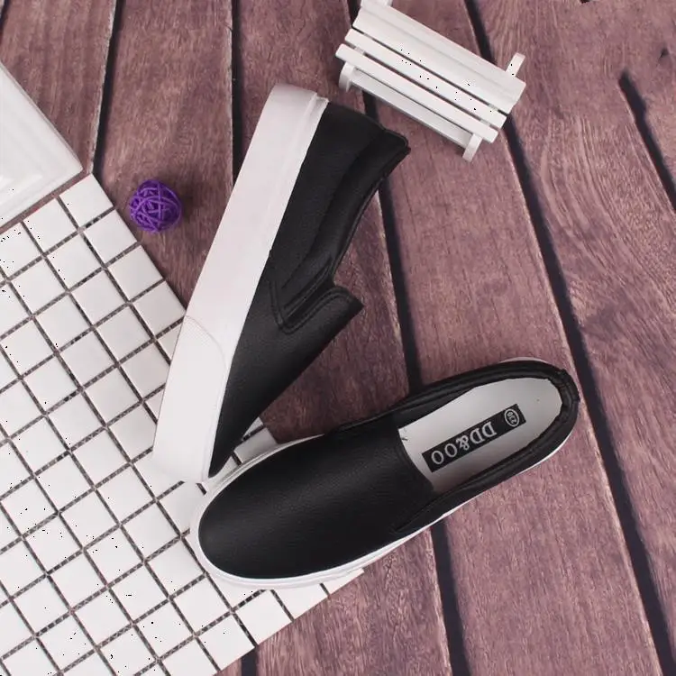 One-legged Women's Leather Loafers