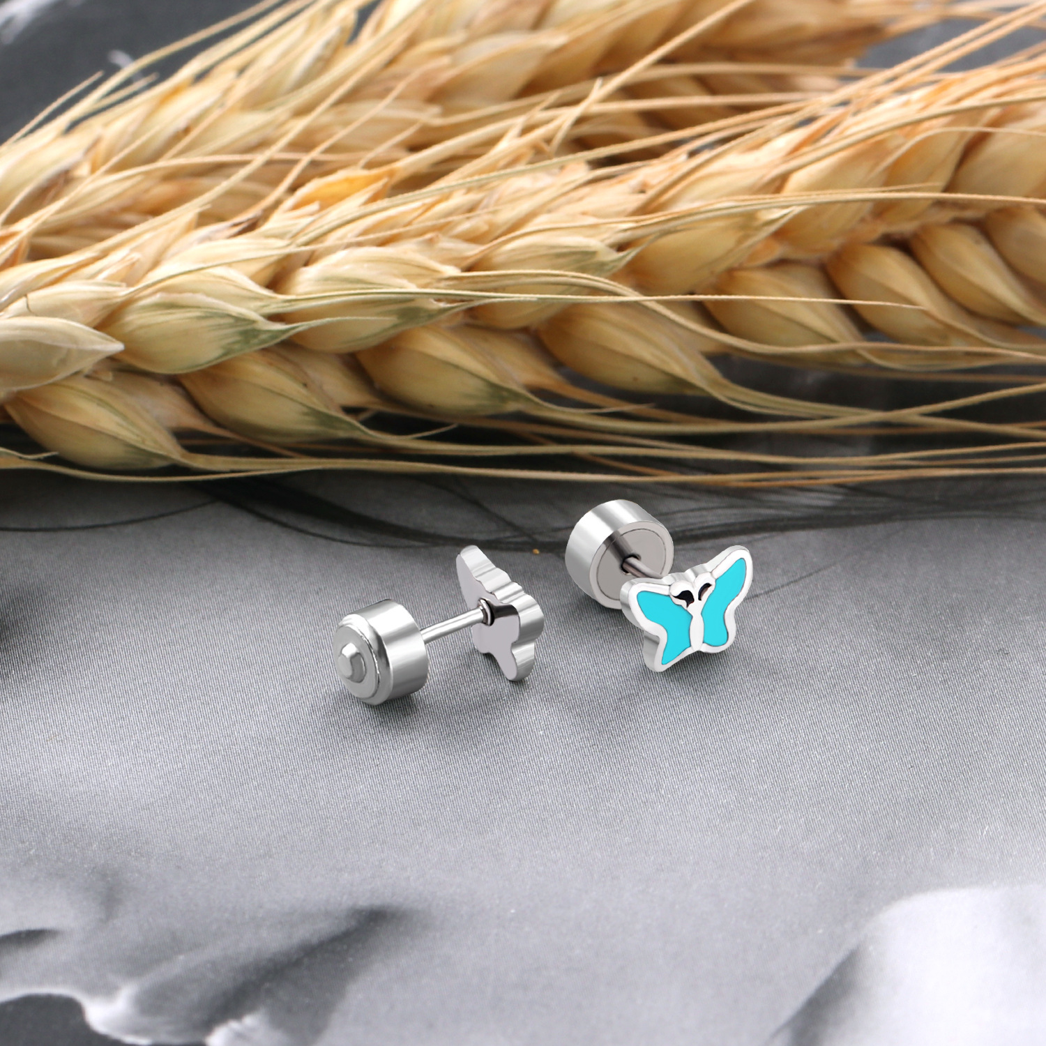 Fashion, Simple And Casual, All-match Butterfly-shaped Pat Plug Earrings