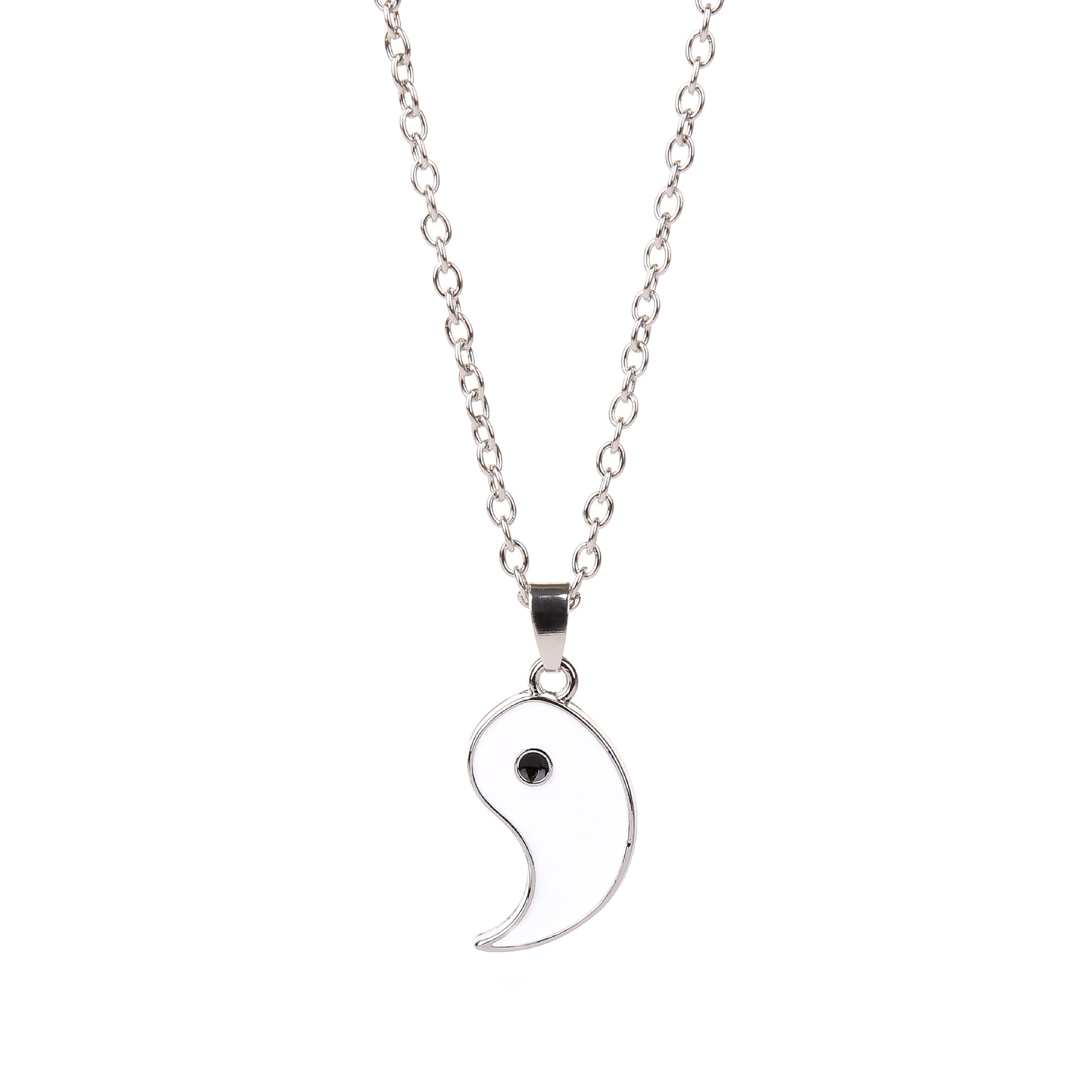 Title 2, Bagua Yin Yang hanger paar ketting