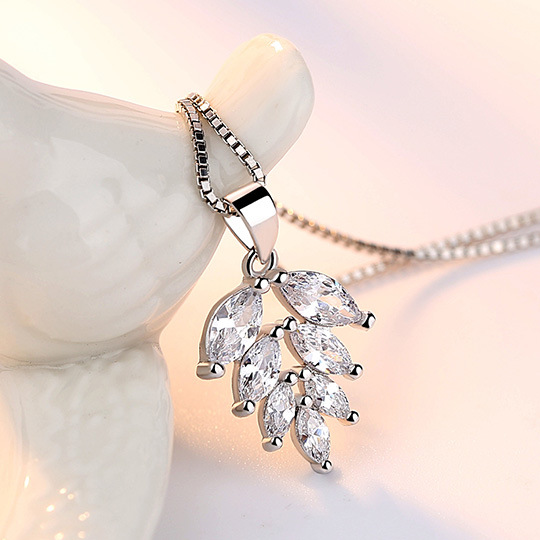 Temperament Female Wild Necklace Ice Leaf Silver
