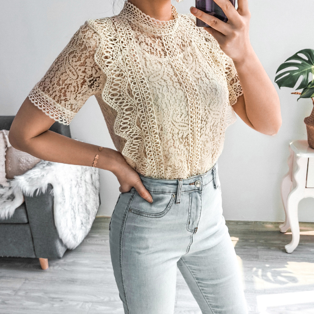 Title 4, Crochet Lace Short-sleeved Casual Top