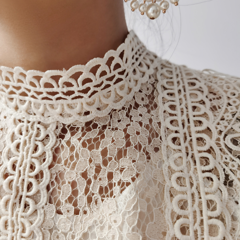 Title 3, Crochet Lace Short-sleeved Casual Top