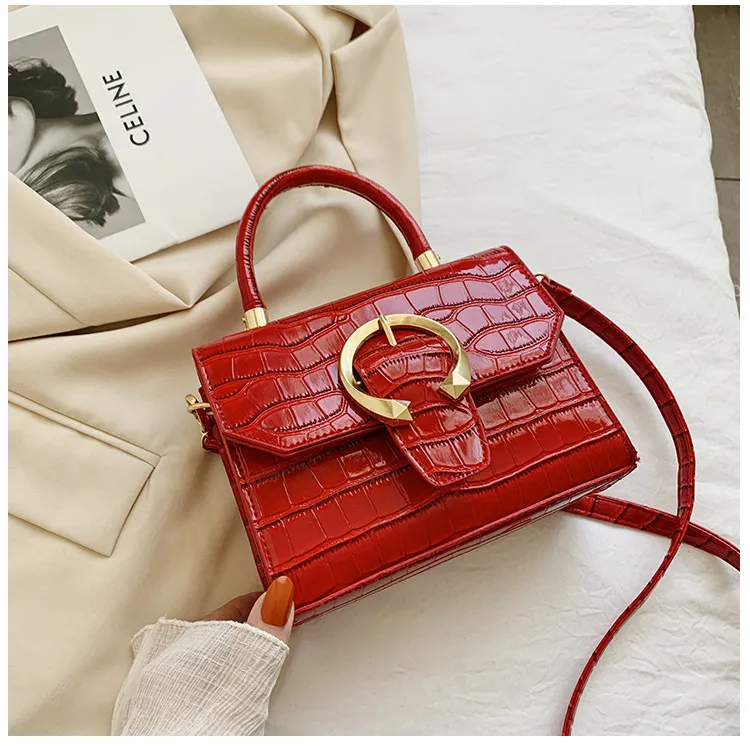 New Women's Bag Fashion One-shoulder Messenger Portable Ladies Bag - Red