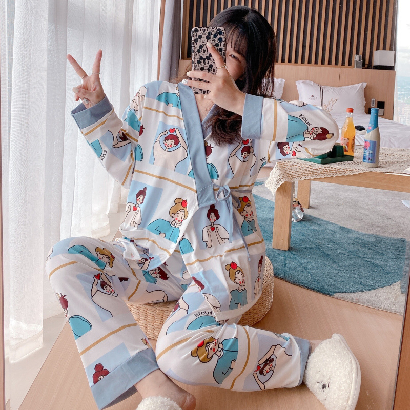 طقم بيجاما نسائي ثلاث قطع لخريف مع حشوة صدر