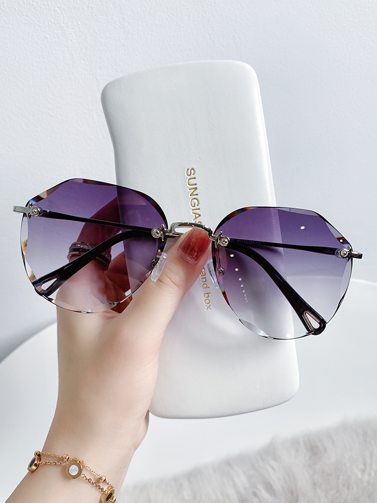 Seaside Anti-ultraviolet Sunglasses Driving Special Eyes Big Face Is Thin - Image 2