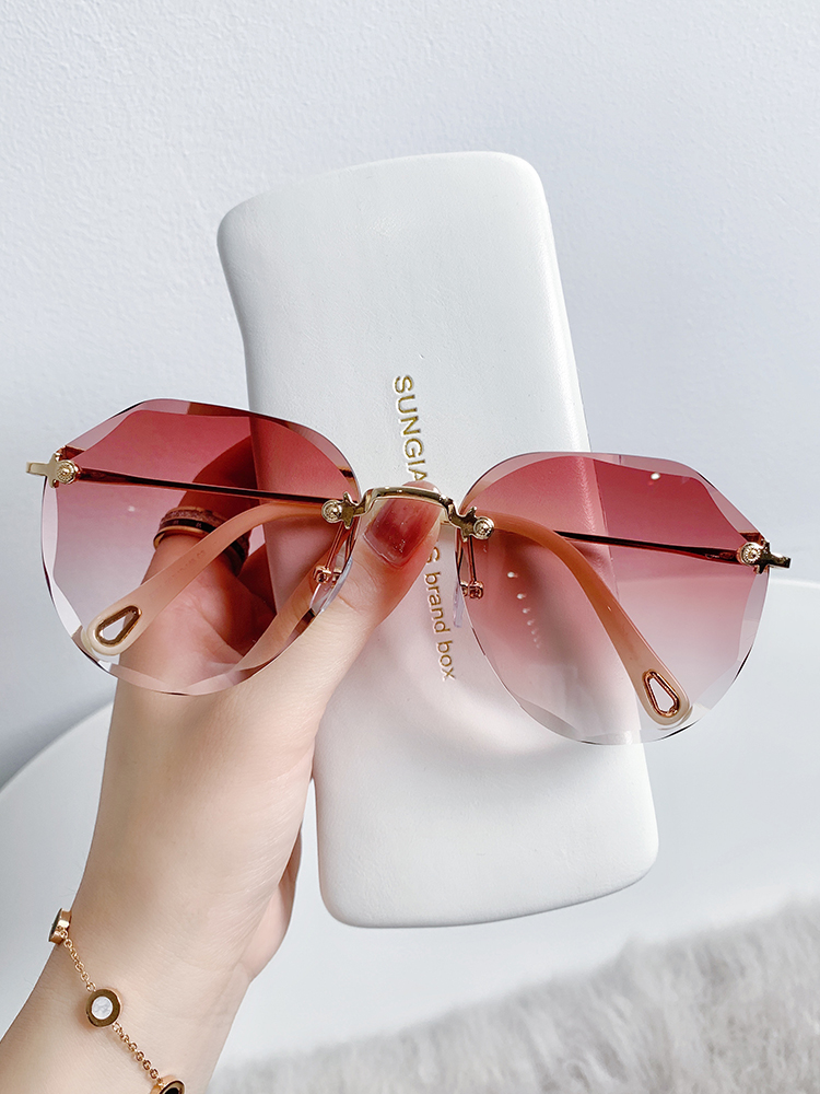 Seaside Anti-ultraviolet Sunglasses Driving Special Eyes Big Face Is Thin - Image 4